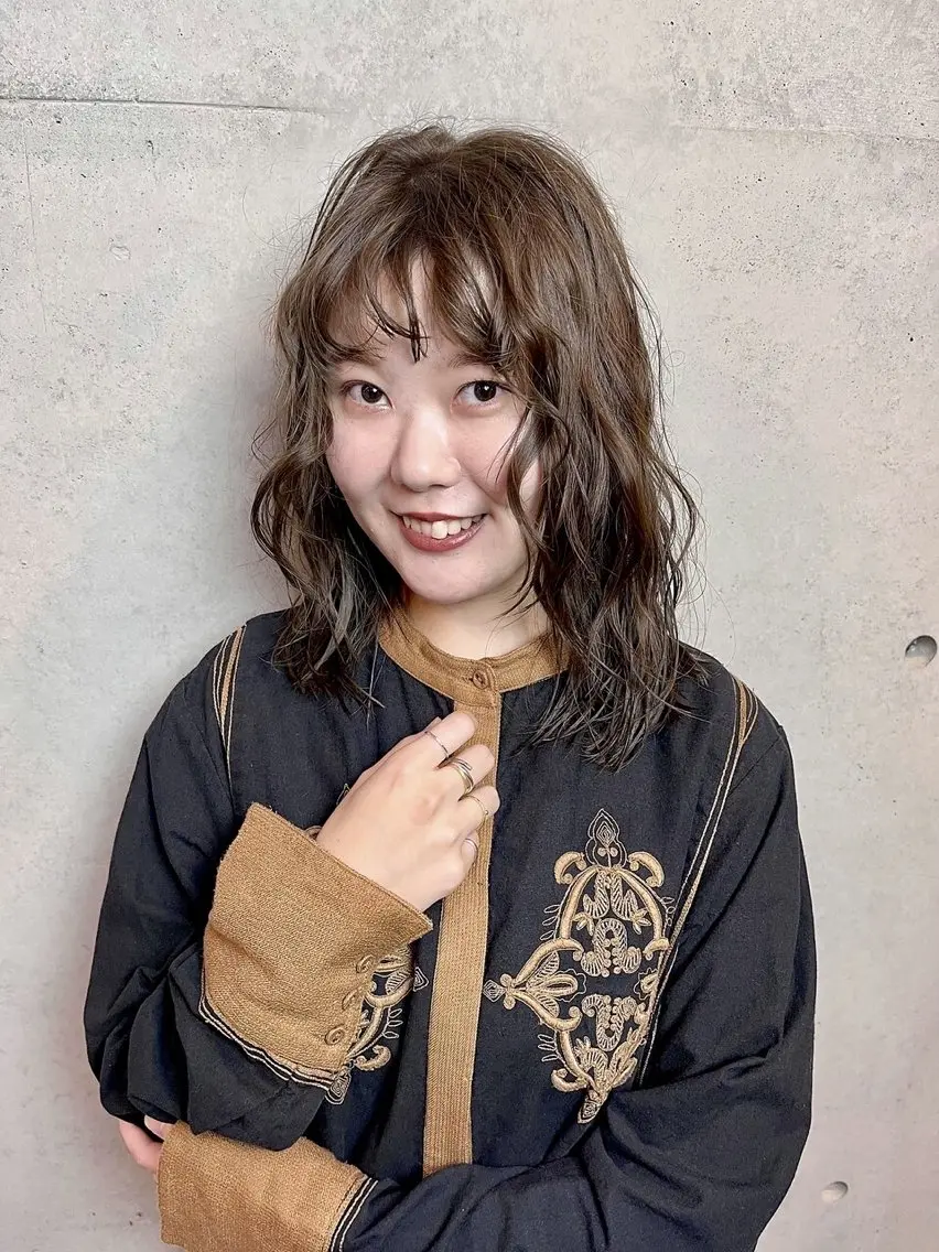 ミディアム Blume... 01 Groupのヘアスタイル