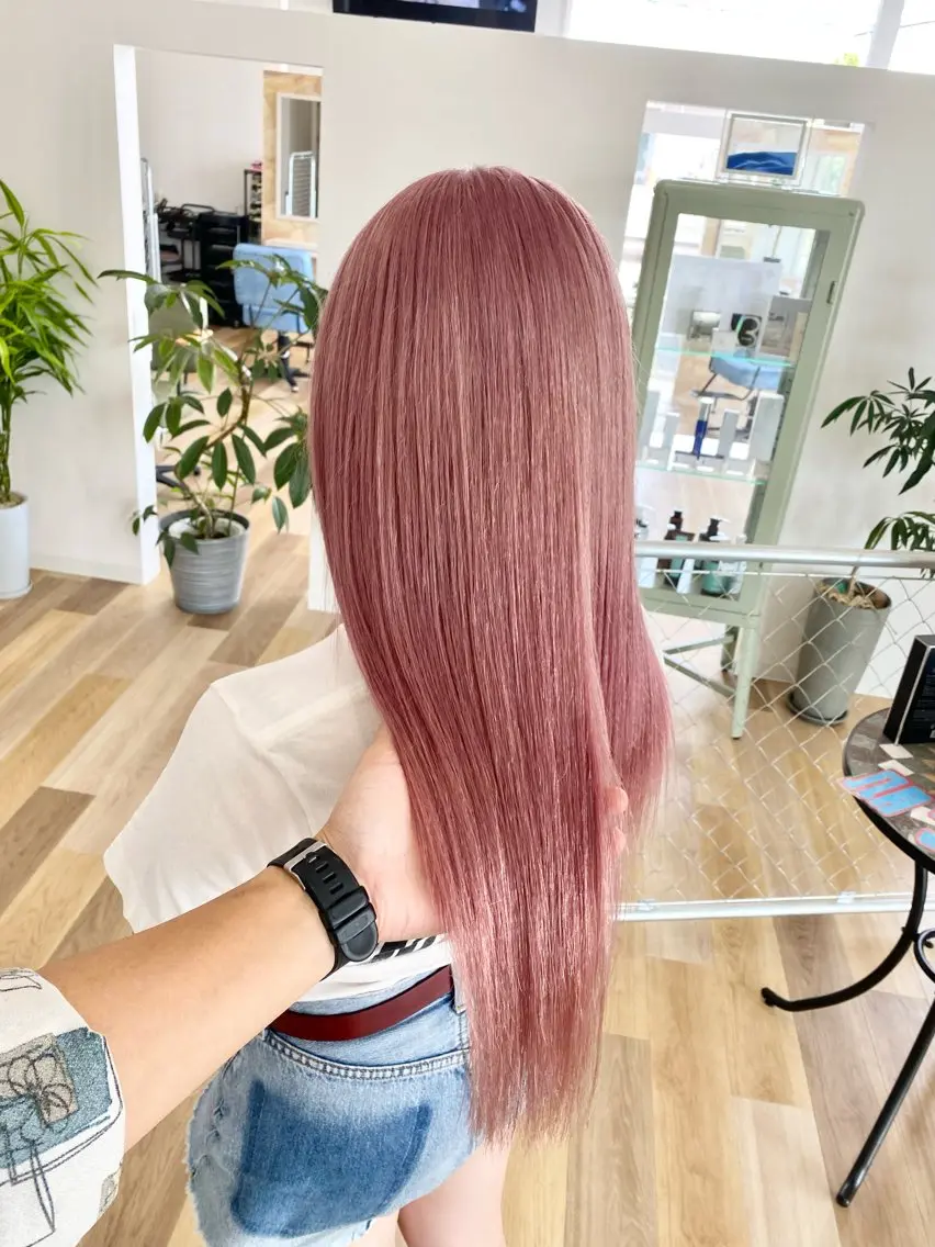 ロング ケアブリーチ 黒瀬有汰のヘアスタイル