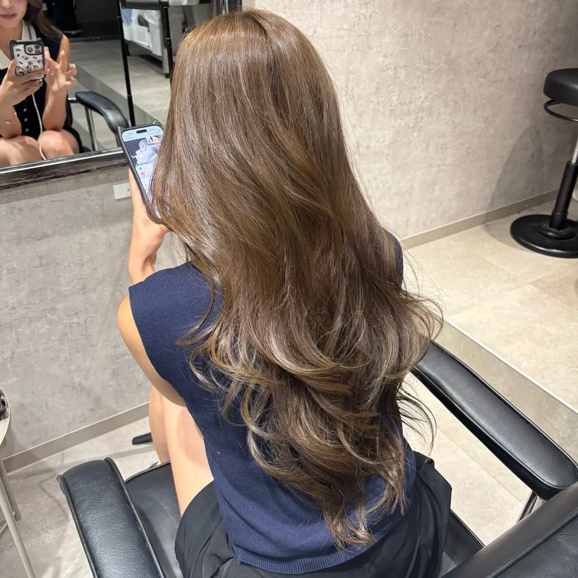 ロング カラー ベージュカラー ブリーチ 透明感カラー ダブルカラー グレージュ カット ヘアカラー トリートメント shun/ブリーチ なしダブルカラーのヘアスタイル