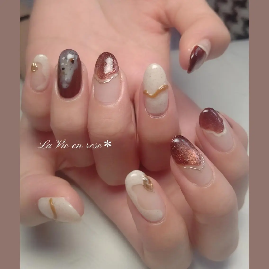 ネイル ニュアンスネイル ラヴィアン ローズのネイルデザイン