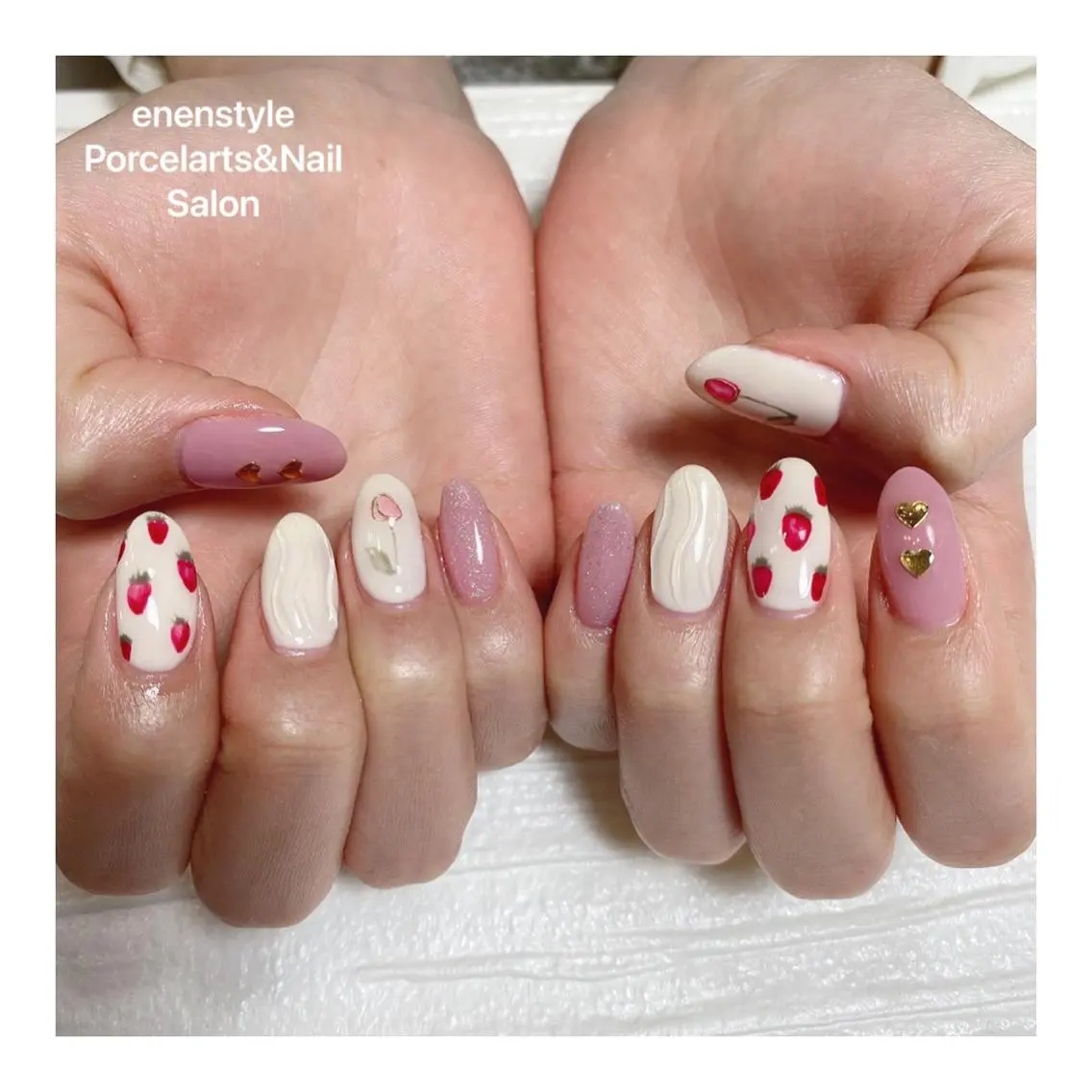 ミディアム ネイル ハンドネイル 🐾enen style 🐾のネイルデザイン