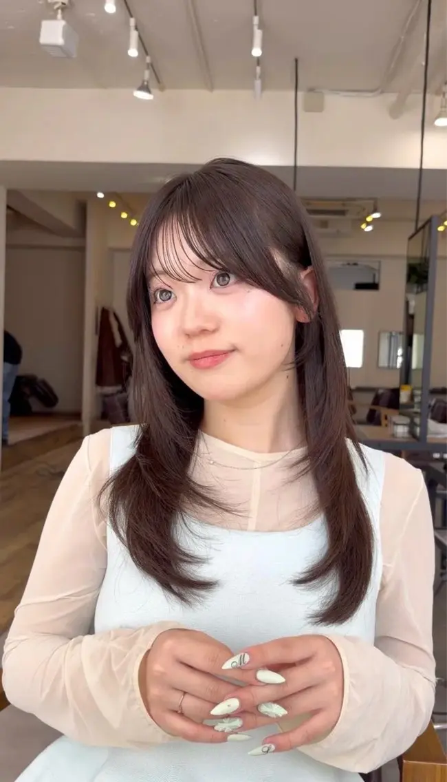 ロング 韓国風ヘア レイヤーカット 小顔カット 透明感カラー ʜ ᴀ ʀ ᴜのヘアスタイル