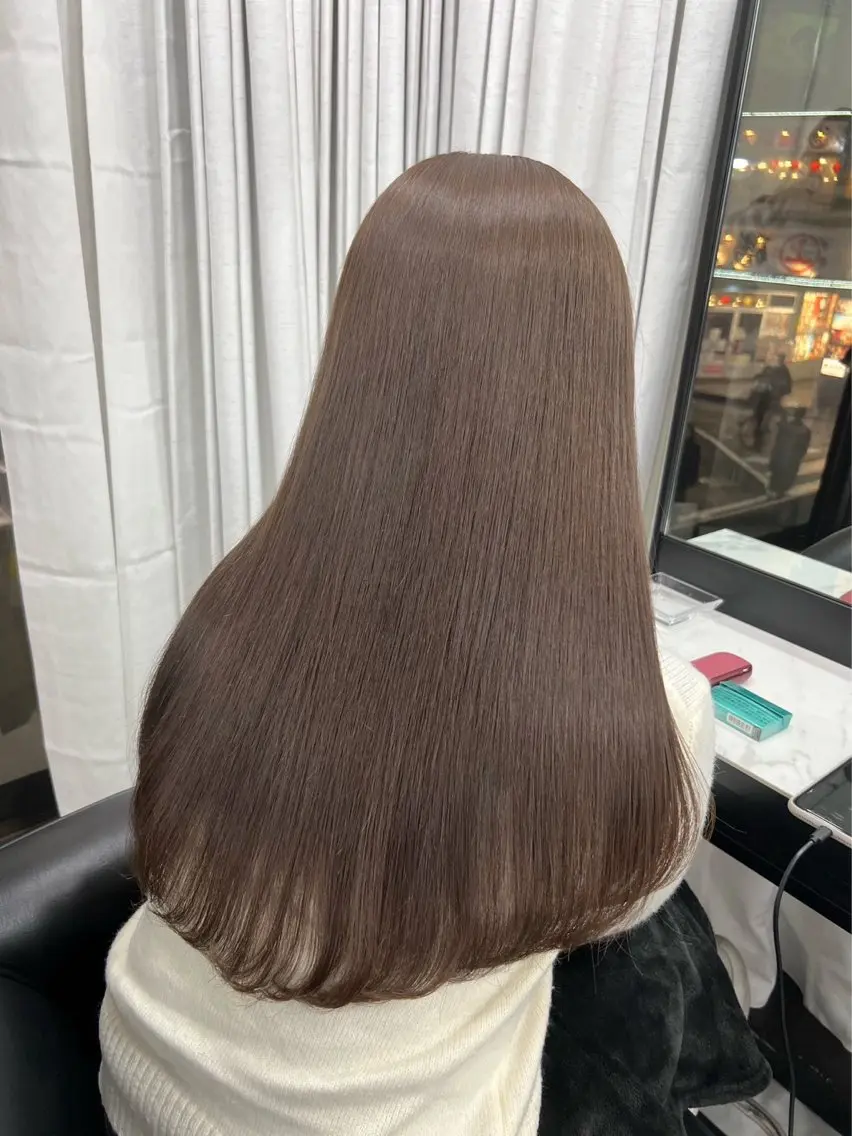 ロング カラー ブラウンカラー 透明感カラー オリーブブラウン トリートメント 新宿/ハイトーン/ シールエクステ 祐介のヘアスタイル