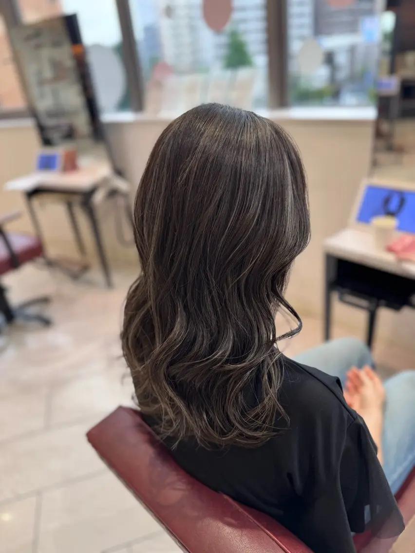 セミロング カラー ヘアカラー トリートメント 仙台×ブリーチ 斎藤相慶のヘアスタイル