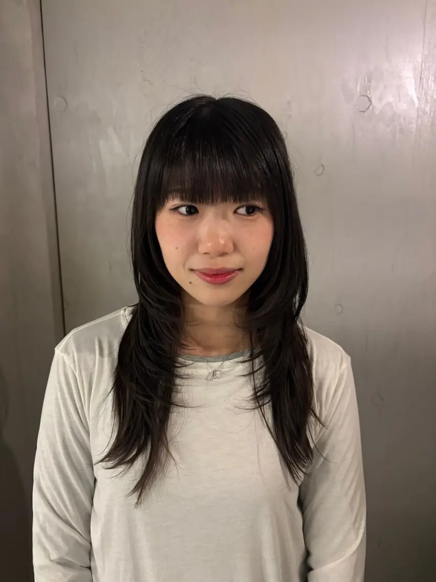 ロング yu 🍓/レイヤー ／透明感カラーのヘアスタイル