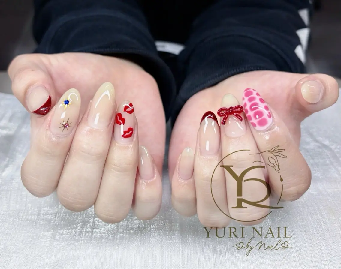 ネイル オーロラネイル ブルー チークネイル フットネイル フレンチネイル YURI Nail NARITAのネイルデザイン