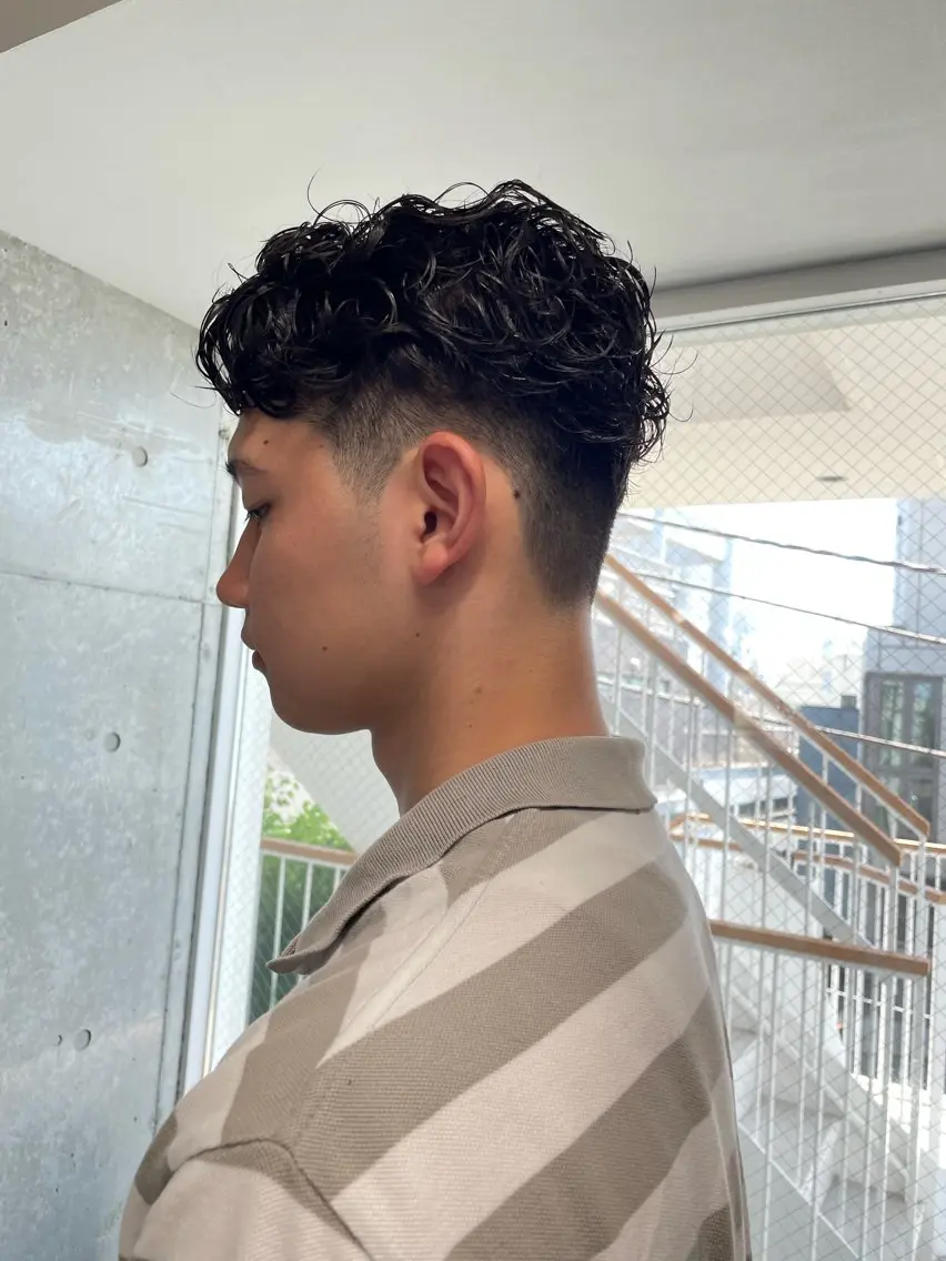 ミディアム パーマ メンズ カット パーマ トリートメント メンズ似合わせ🪞 kotoriのヘアスタイル