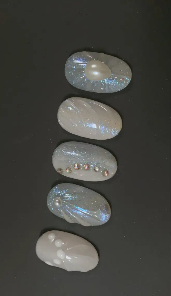 ネイル 高木 維麗絲のネイルデザイン