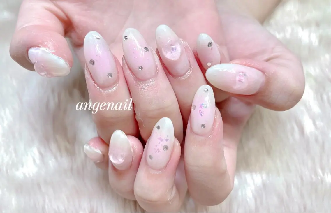 ネイル ハンドネイル オーナーネイリスト MAKIのネイルデザイン