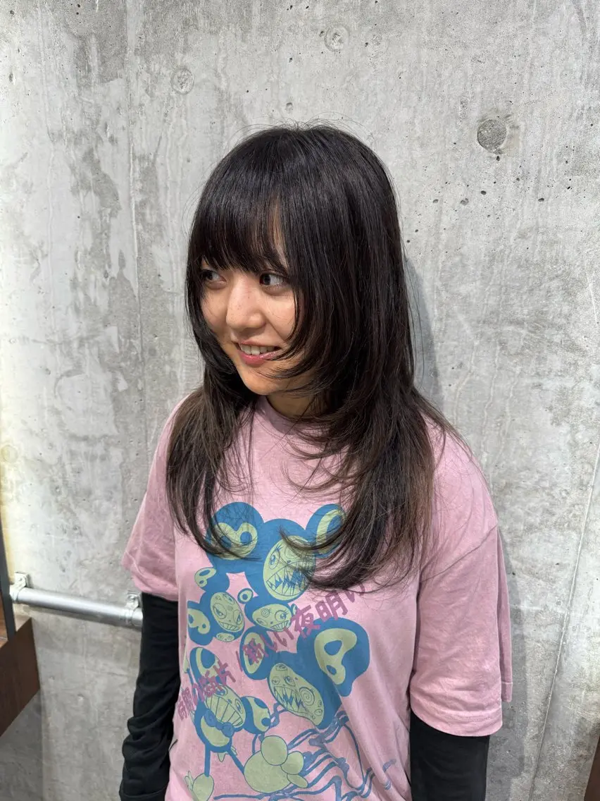 ロング レイヤーカット 似合わせカット ホワイトブロンド RIKUTOのヘアスタイル