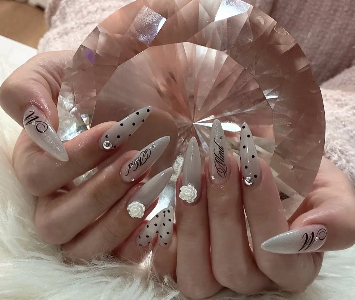 ネイル ハンドネイル LoaChaton kaeのネイルデザイン