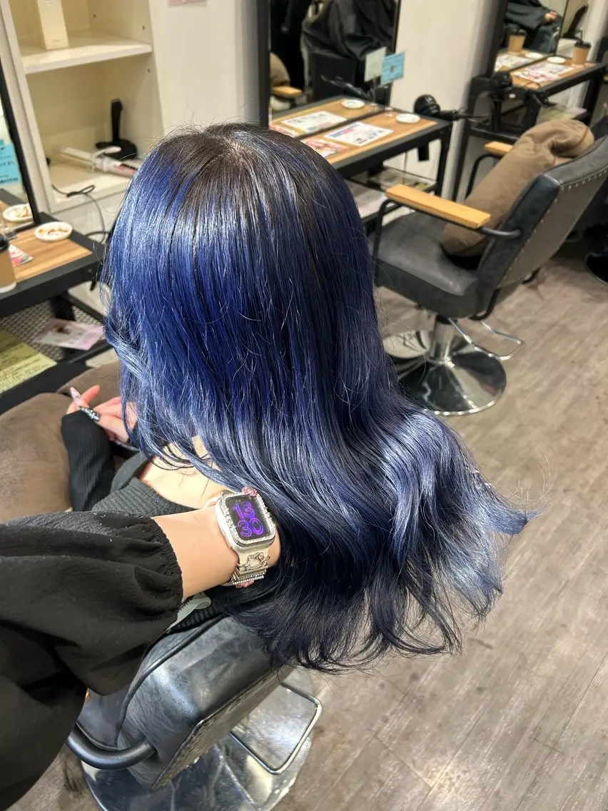 ミディアム カラー ヘアアレンジ ブルーカラー ネイビーカラー ヘアカラー トリートメント cocotte 💟草間紫音💟のヘアスタイル