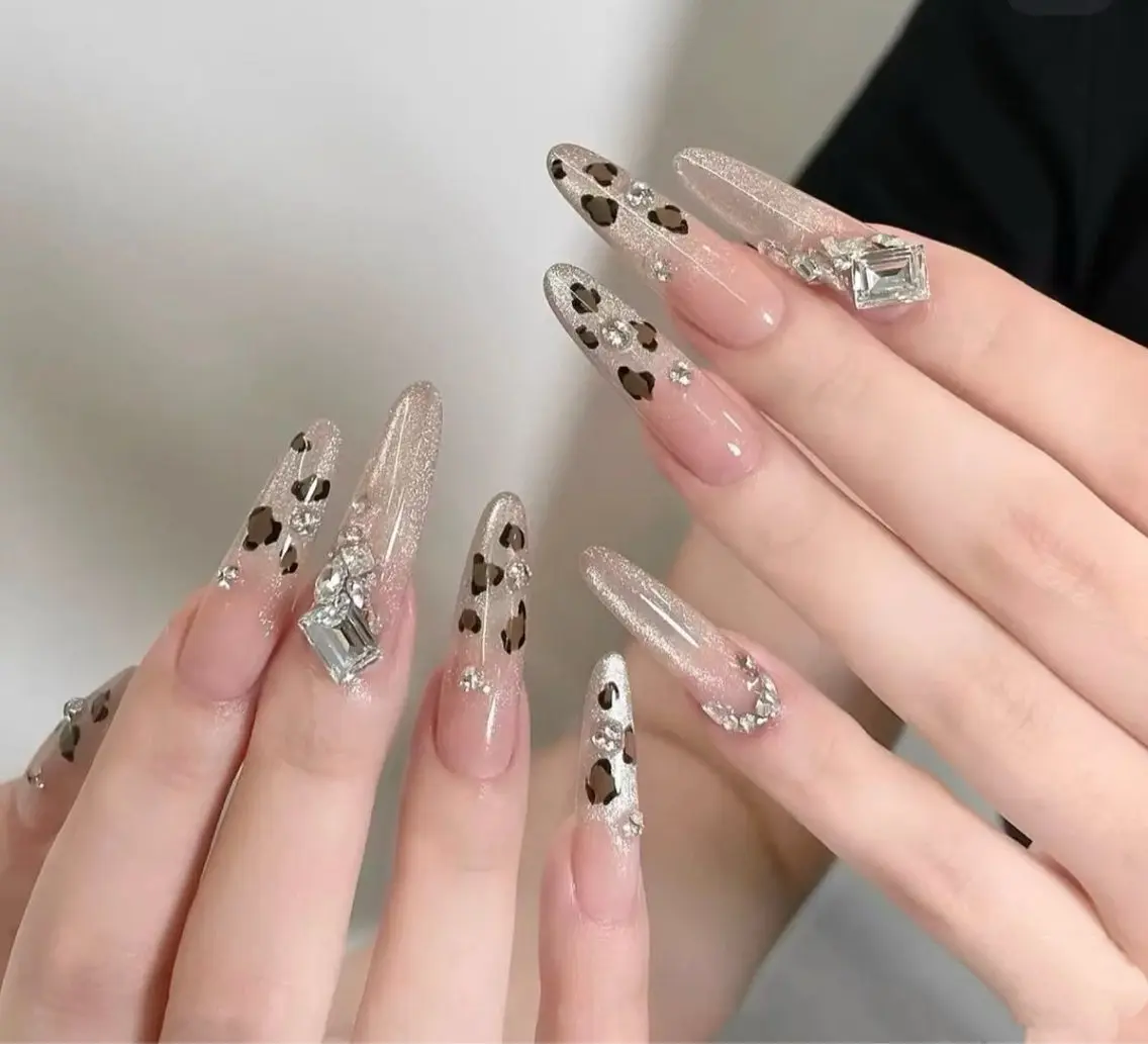 ネイル ハンドネイル ハンドケア The Nail & Eye Lashの眉毛・アイブロウイメージ