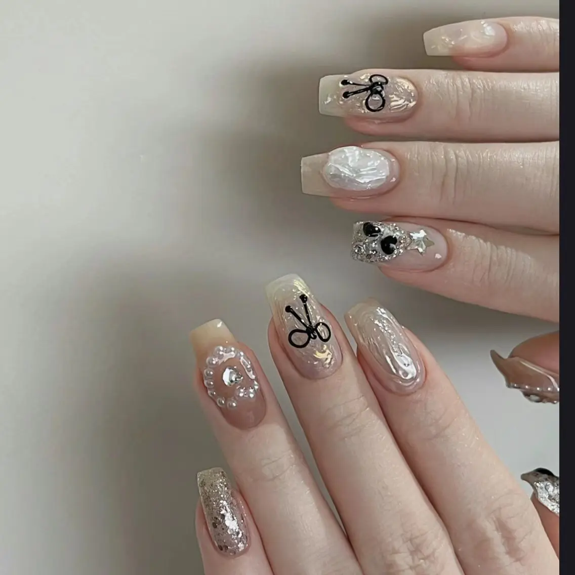 ネイル 韓国ネイル リボン ハンドネイル ハンドケア 🍑 momo_nailのネイルデザイン