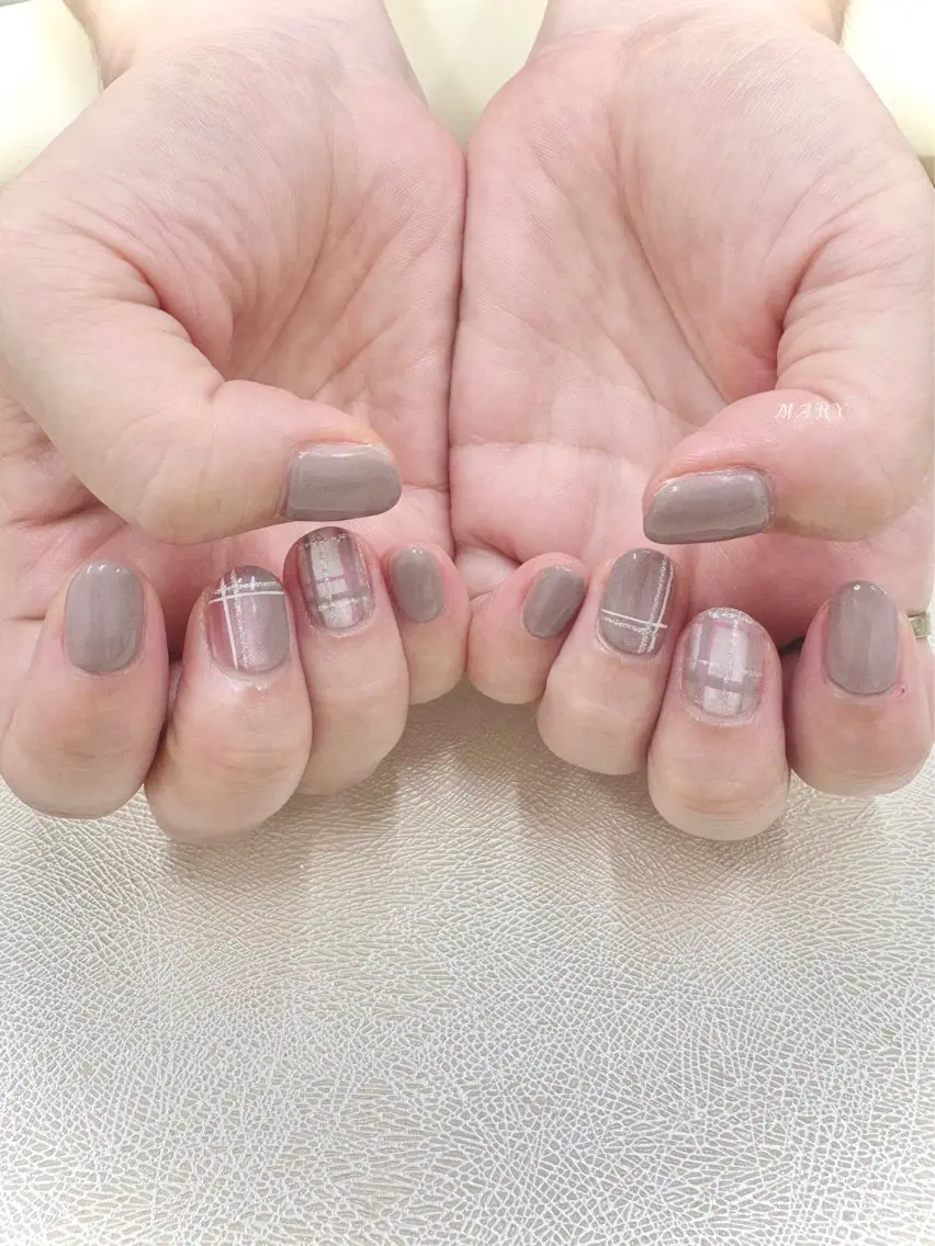 ネイル マグネットネイル ニュアンスネイル ワンカラーネイル 冬ネイル ハンドネイル Mary nail .narumiのネイルデザイン