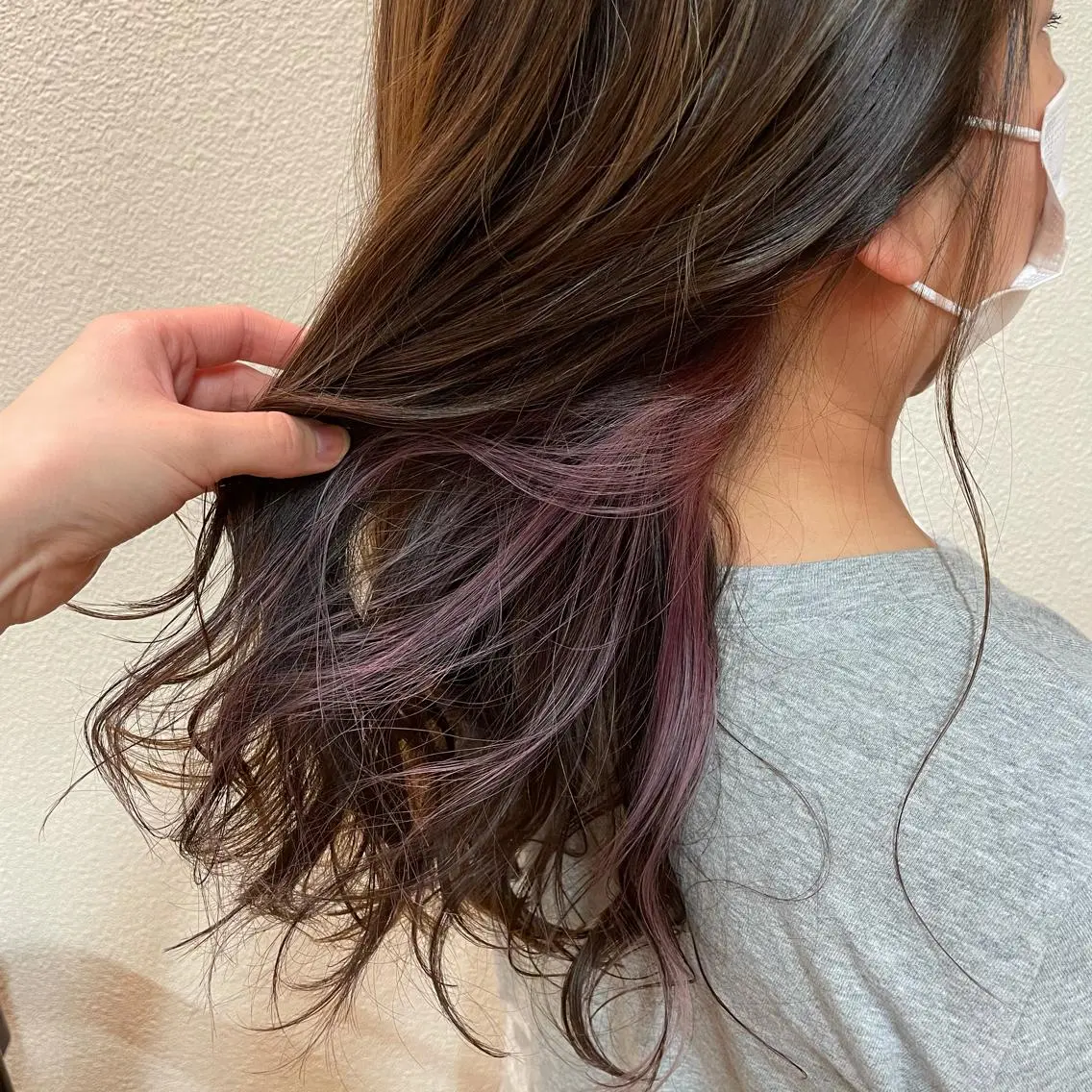 ロング カラー ベージュカラー イヤリングカラー オリーブベージュ 𓂃megu‪𓂃 森野めぐみのヘアスタイル