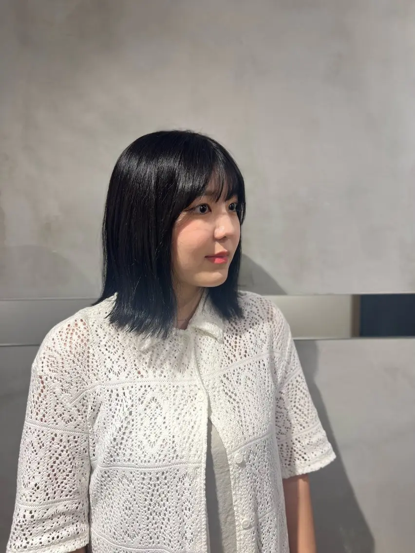 ミディアム カラー ヘアカラー ミディアムレイヤー/ 艶カラー🎀 emiのヘアスタイル