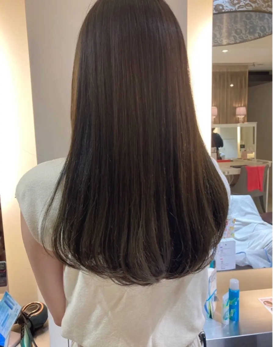 カラー ヘアカラー 江田 彩那のヘアスタイル