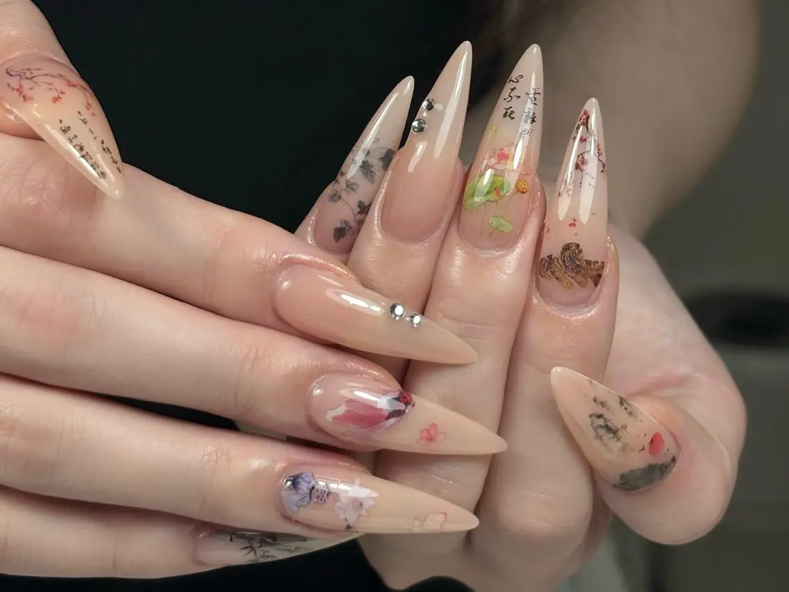 ネイル ゴージャス キラキラネイル 韓国ネイル ロングネイル マグネットネイル ハンドネイル Sully Nail  Labのネイルデザイン