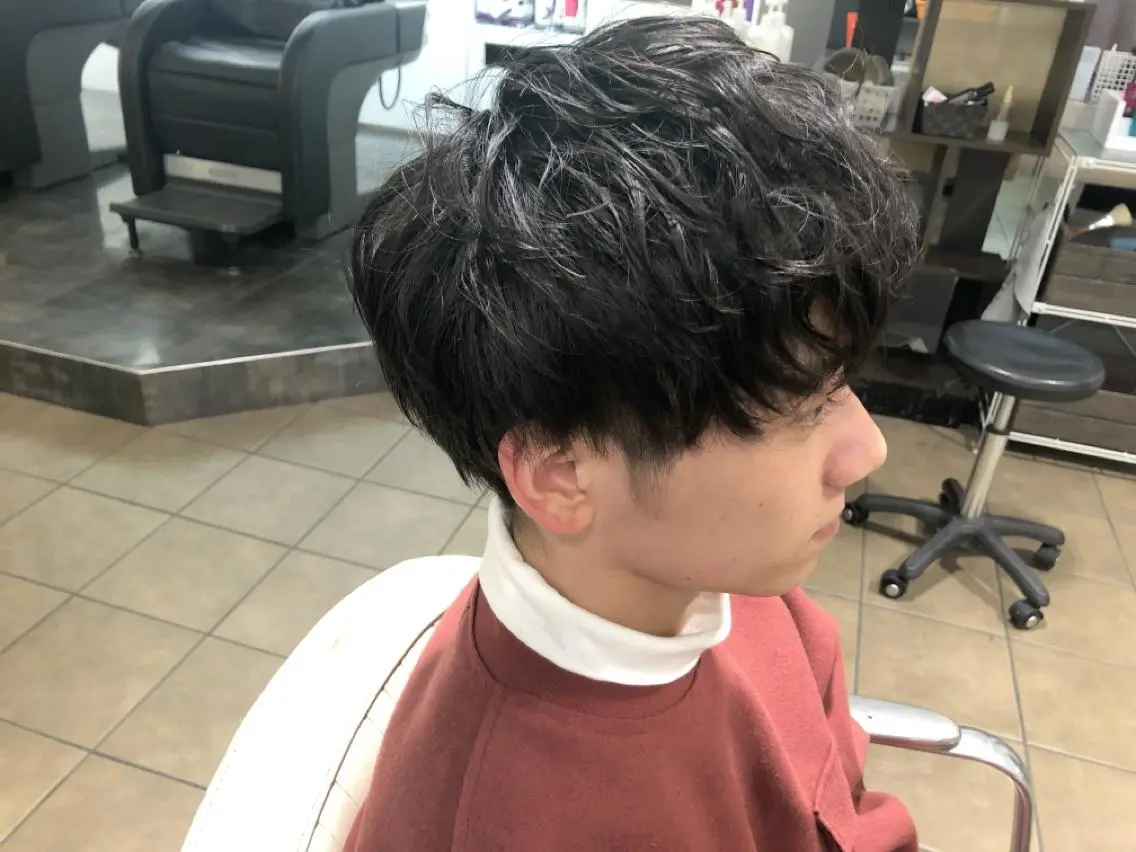 パーマ メンズ マッシュ メンズパーマ メンズ レイヤー ウルフ 弓木啓輔のヘアスタイル