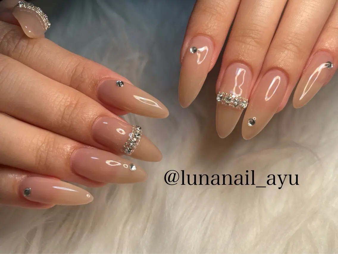 ネイル オフィスネイル ワンホンネイル ハンドネイル LUNA NAIL ayuのネイルデザイン