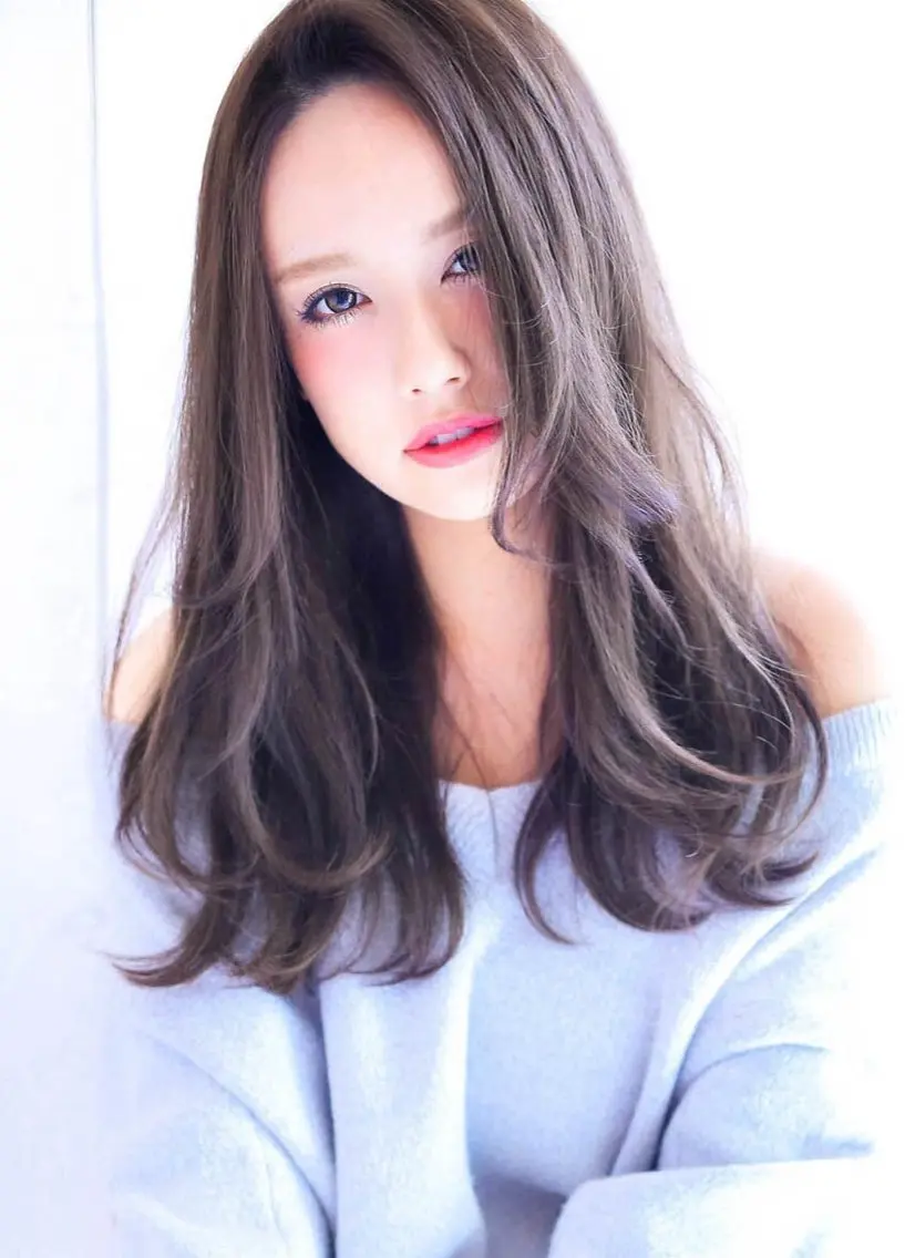 ロング カラー カット ヘアカラー トリートメント 長尾 桃佳のヘアスタイル