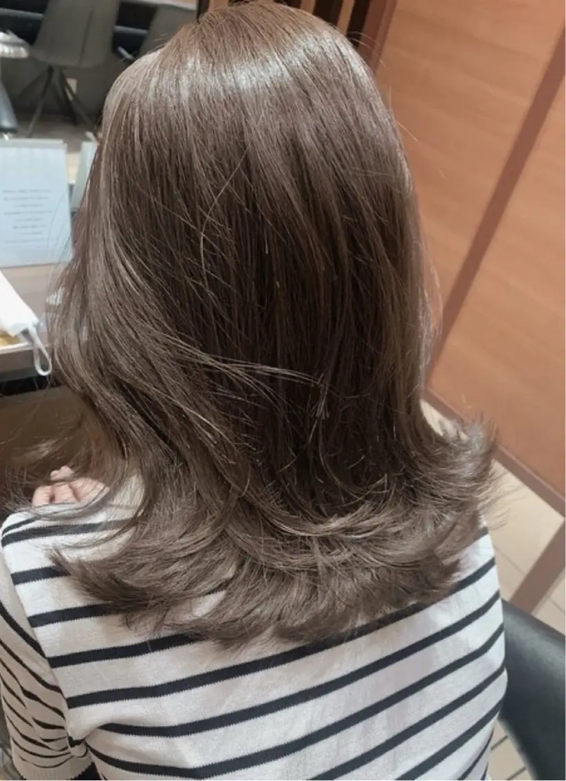 ミディアム カラー ヘアカラー トリートメント 🫧森 未来🫧のマツエク・マツパデザイン
