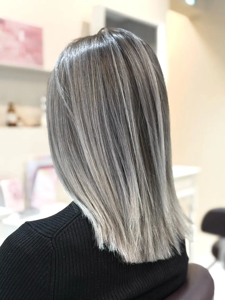 ミディアム カット ヘアカラー トリートメント バレイヤージュ⭐️ 栄/舩木裕矢のヘアスタイル