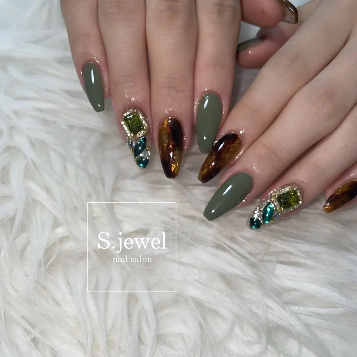 ネイル S. JEWELのネイルデザイン