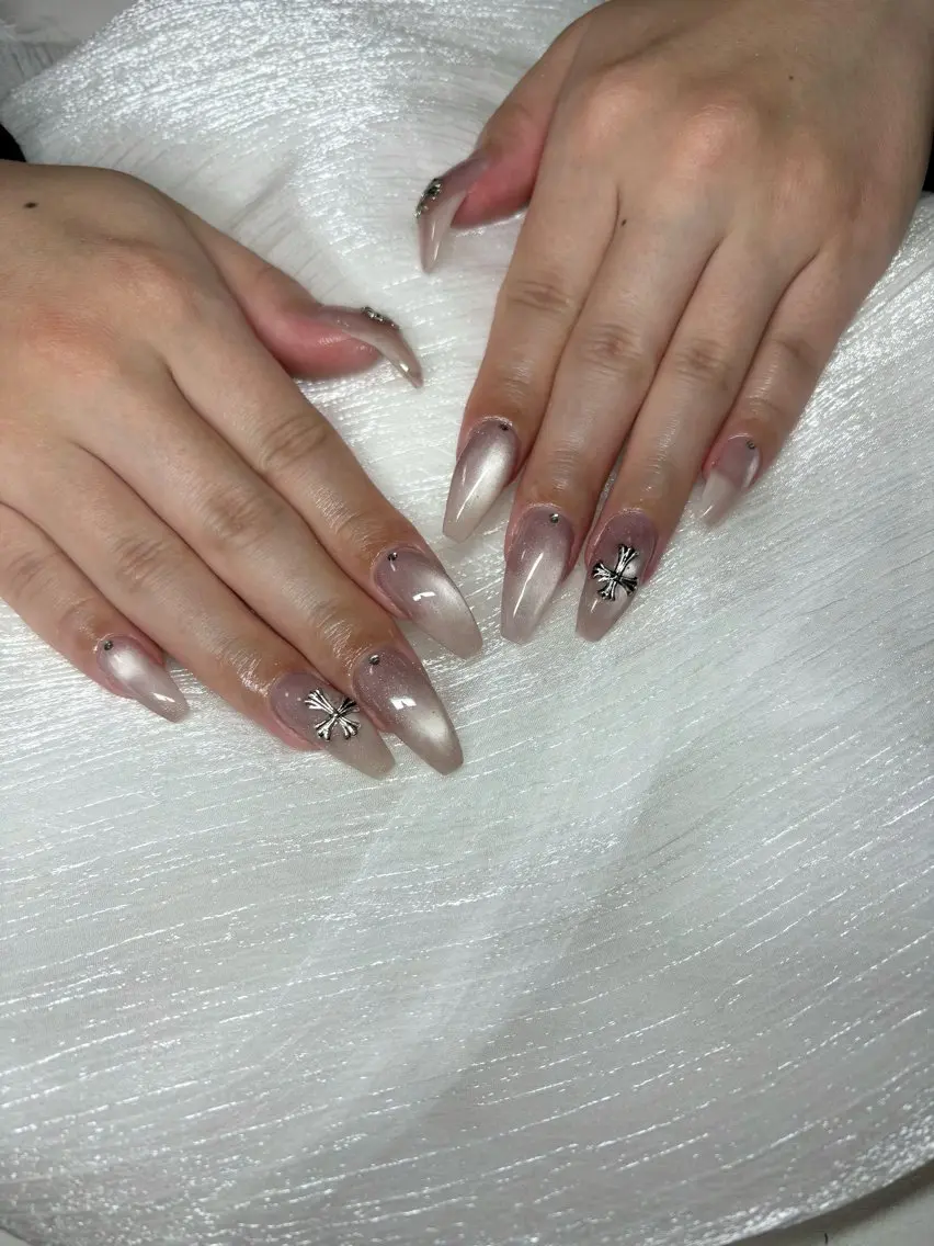 ネイル ハンドネイル ANELA mのネイルデザイン