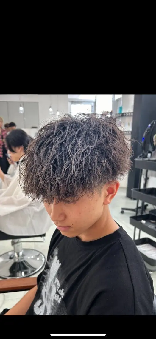 パーマ メンズ メンズパーマ ツイストスパイラルパーマ スパイラルパーマ カット パーマ 増田 拳士のヘアスタイル