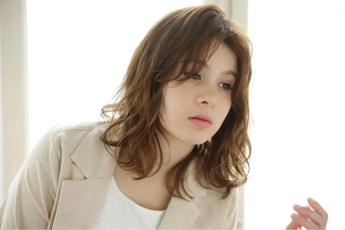 ミディアム 庄司 美佑樹のヘアスタイル