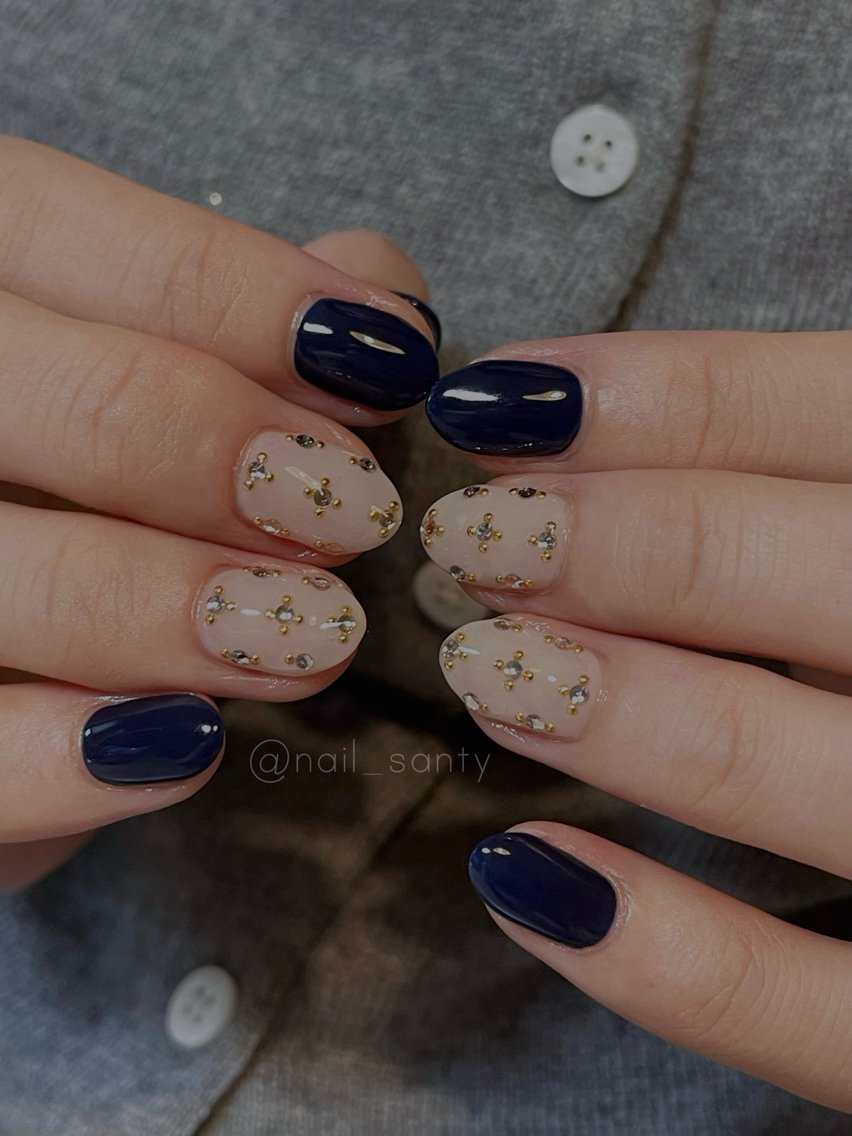 ネイル ストーンネイル ハンドネイル Nailsalon Santy.のネイルデザイン