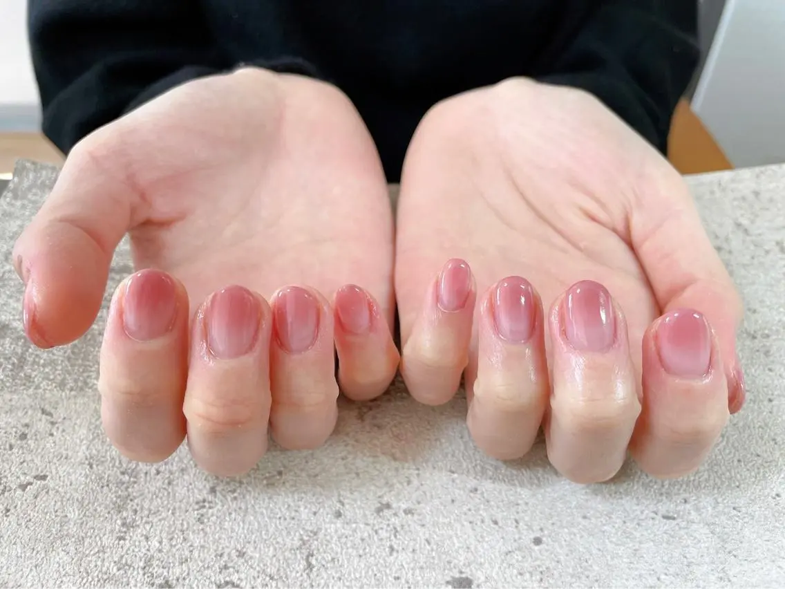 ネイル グラデーション mogunail &blowのネイルデザイン