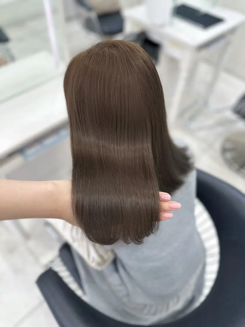 セミロング カラー ベージュカラー 透明感カラー グレージュ ハイトーンカラー オリーブグレージュ ヘアカラー 艶髪／ブリーチ🌟 銀座/HARUKAのヘアスタイル