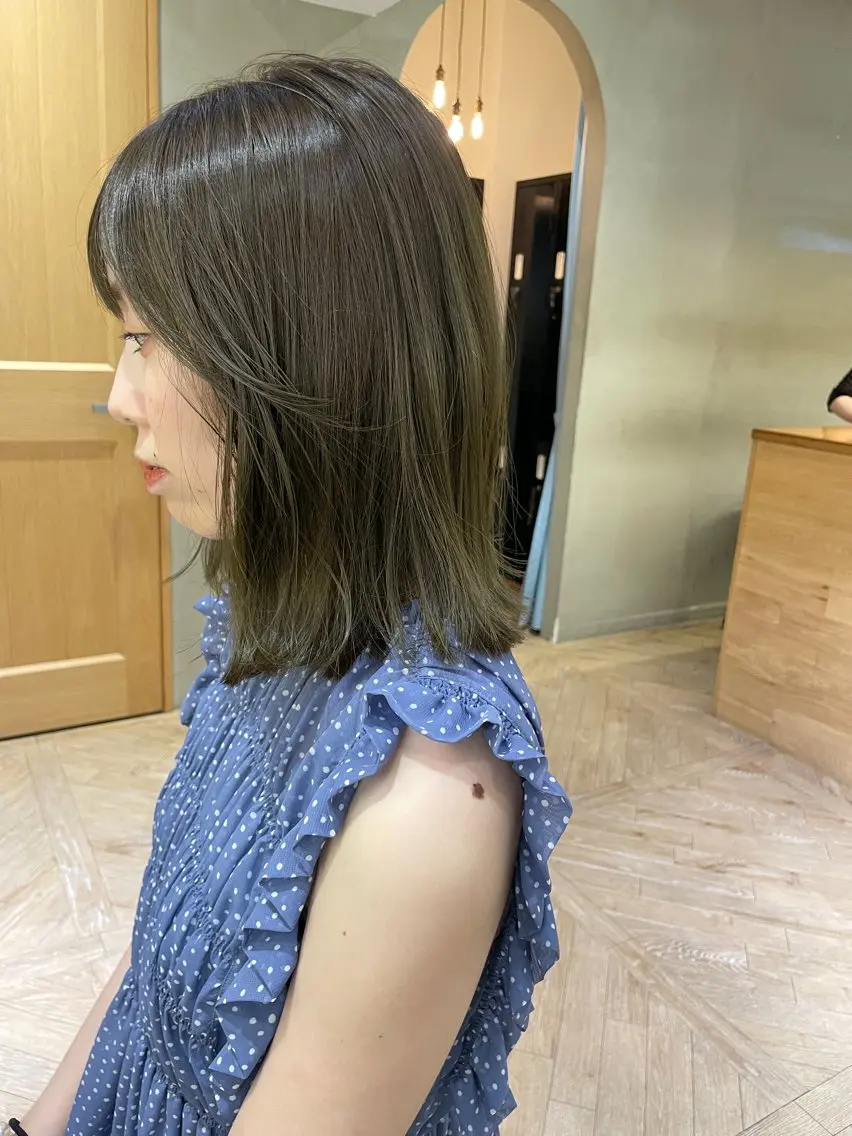 セミロング 透明感カラー 🎀エリコ🌈のヘアスタイル