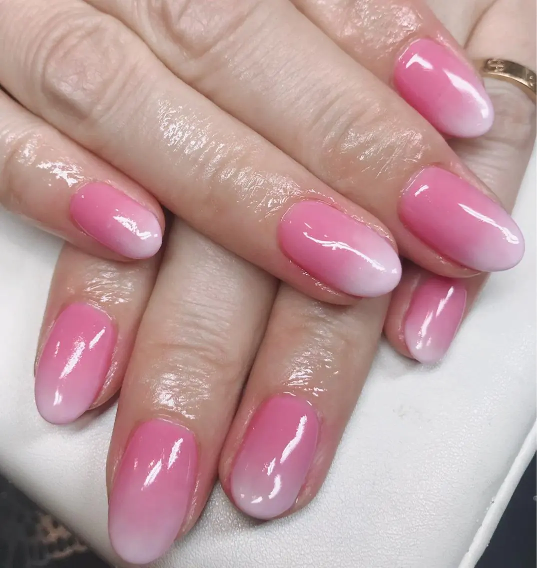 ネイル ニュアンスネイル🌈 MYU Nailsのネイルデザイン