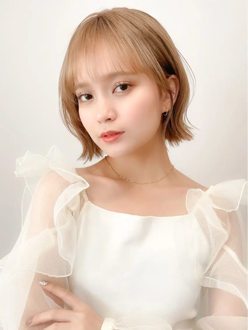 ショート カラー ブリーチ ケアブリーチ ダブルカラー ハイライトカラー イルミナカラー ミディアム/顔周り/ ベージュ🌼mayuのヘアスタイル