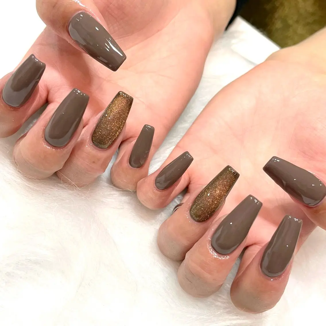 ネイル ブラウン マグネットネイル MADDYNAILS ✴︎柏痛ネイルのネイルデザイン