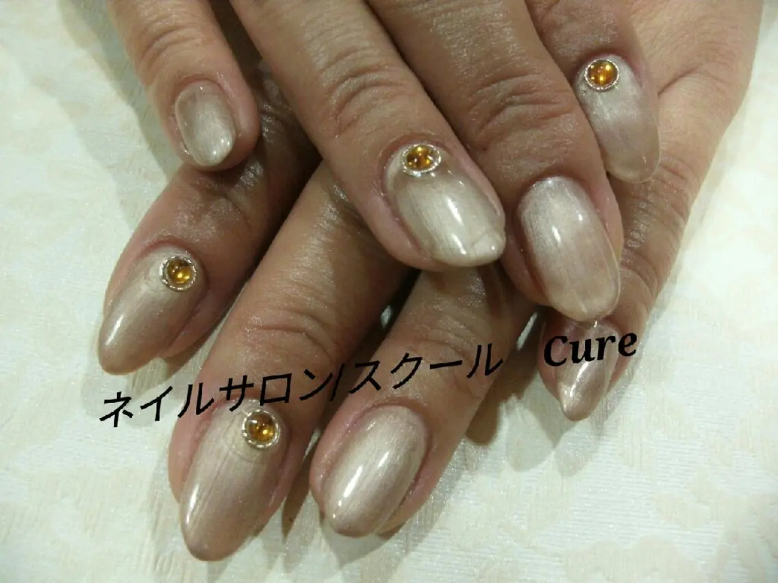 ミディアム ネイル ハンドネイル ネイルサロン Cureのネイルデザイン