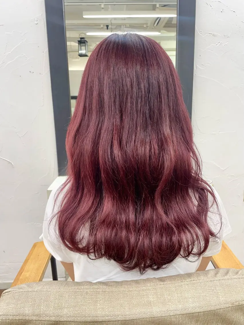 ロング カラー ブリーチ レッドカラー 青木 優歩のヘアスタイル