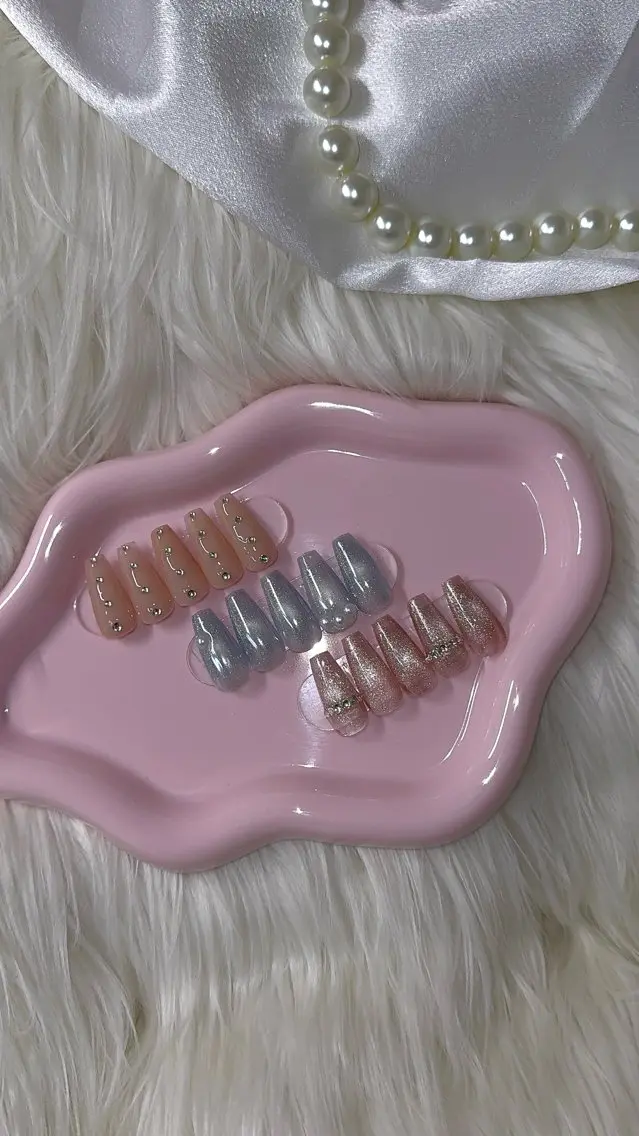 【オフ無】July nail🌻･:*+.の写真