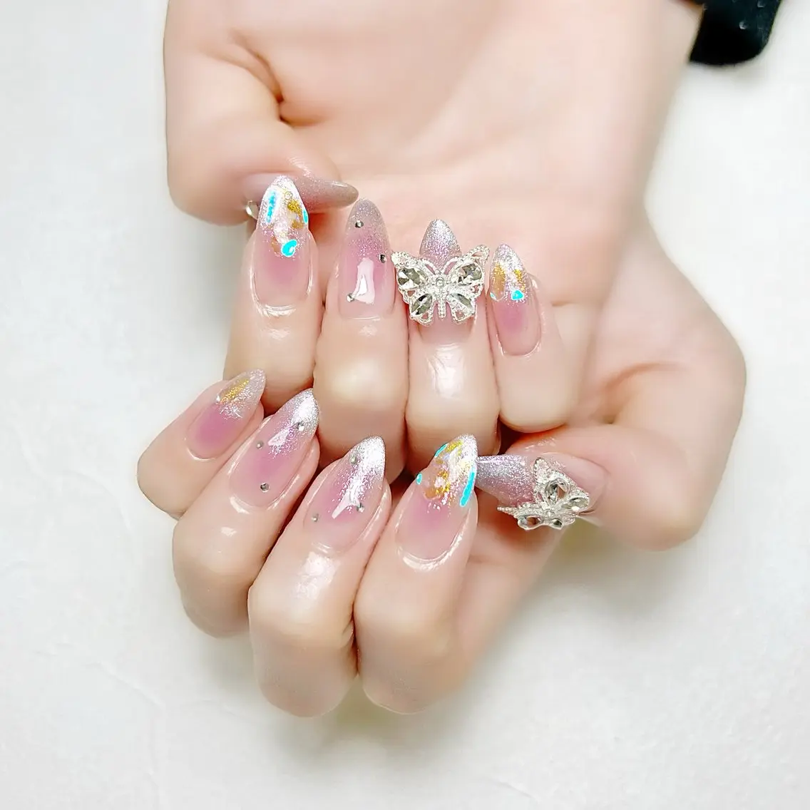 ネイル チークネイル マグネットネイル ピンク ワンホンネイル rouse nail RISATOのネイルデザイン