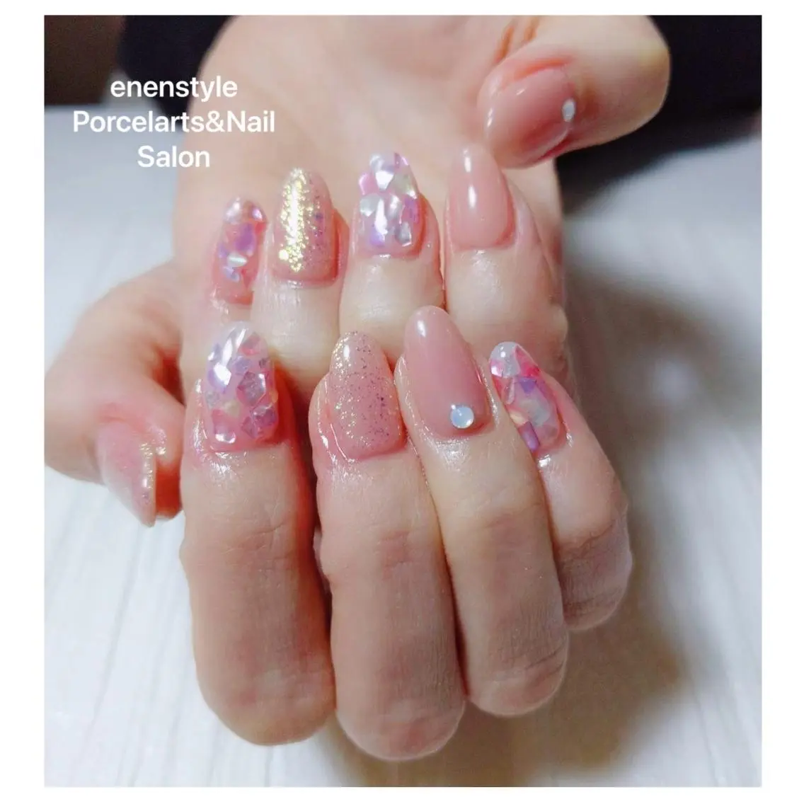 ミディアム ネイル ハンドネイル 🐾enen style 🐾のネイルデザイン