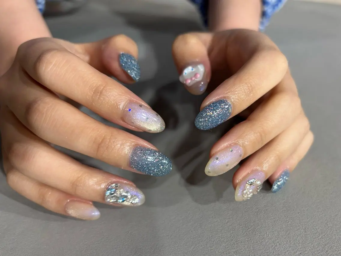 ネイル ブルー 冬ネイル クリスマス ハンドネイル N° nail_ fuyukaのネイルデザイン