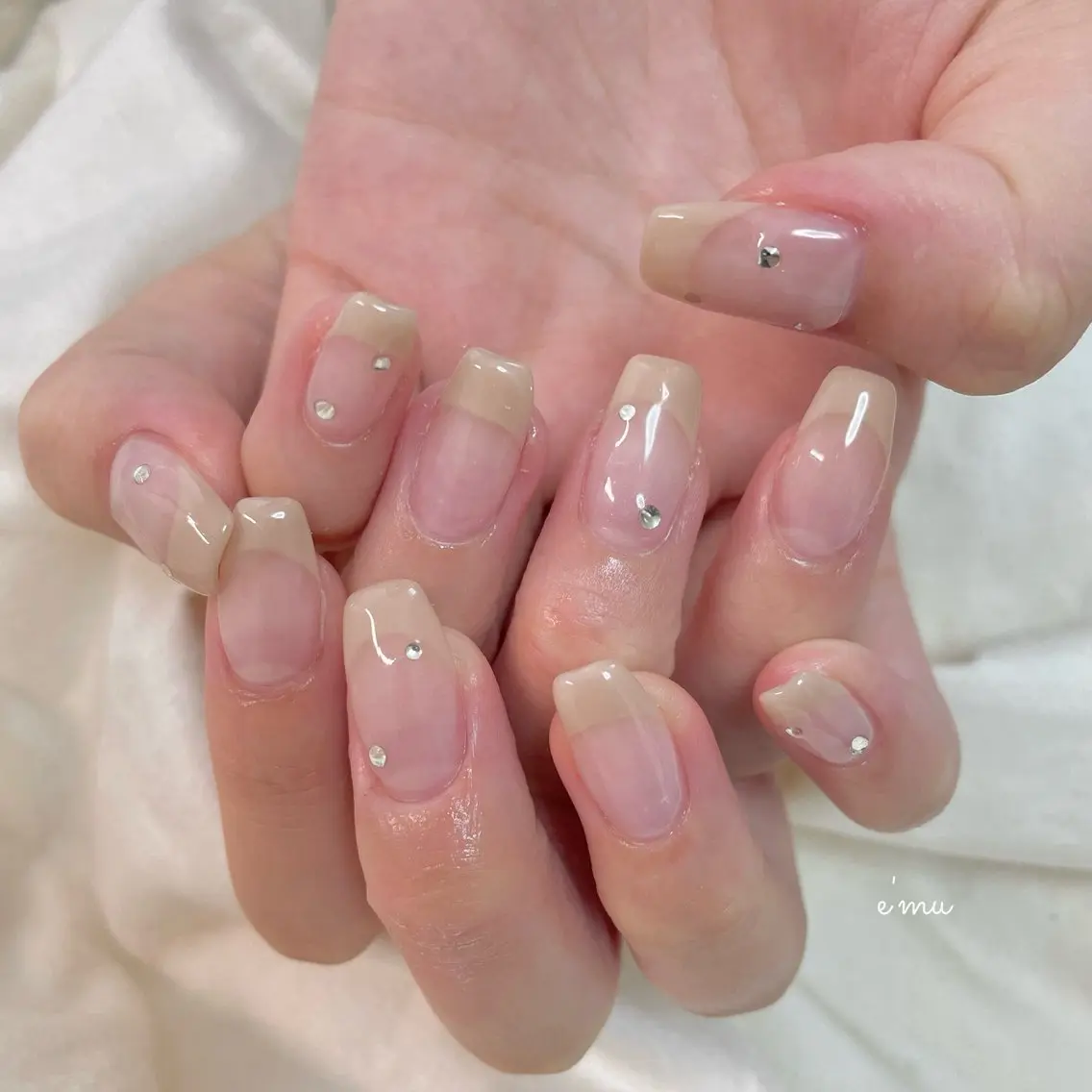 ネイル フレンチネイル ハンドネイル nail salon e'mu💐のネイルデザイン