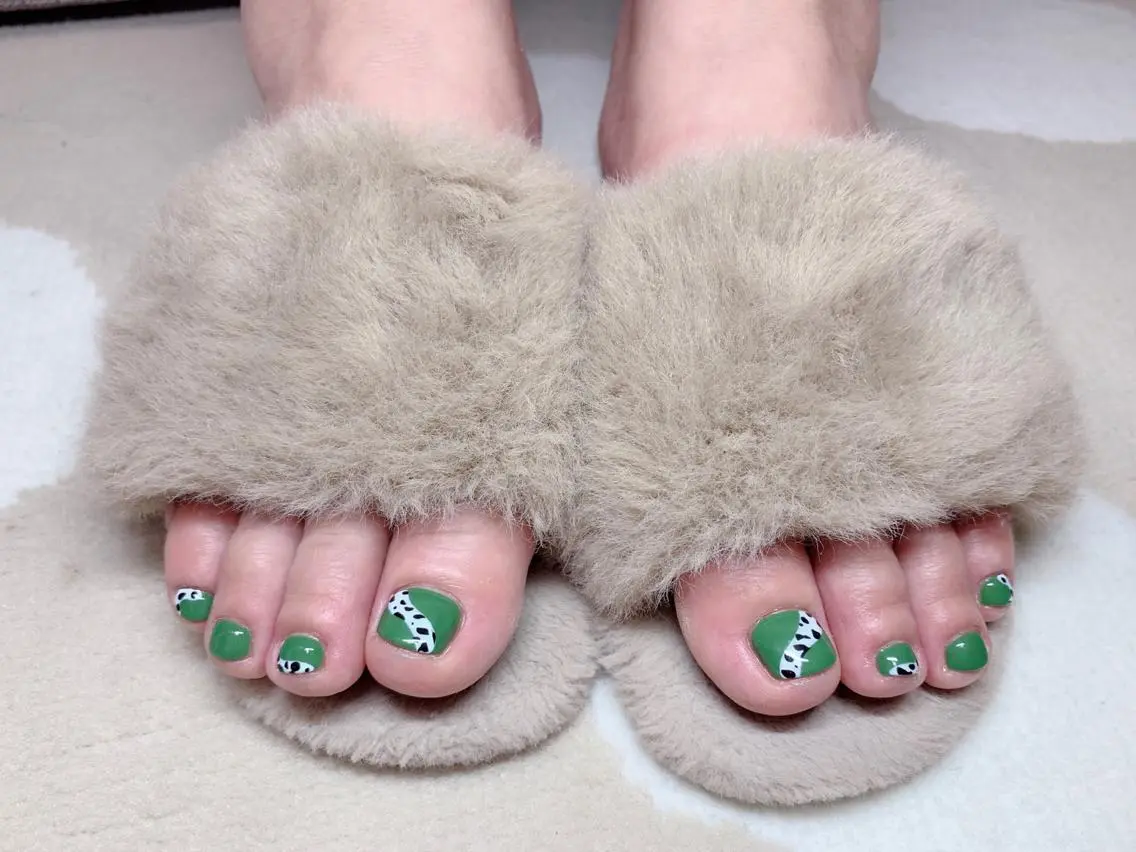ネイル フットネイル Kira Nail 🍀AOのネイルデザイン