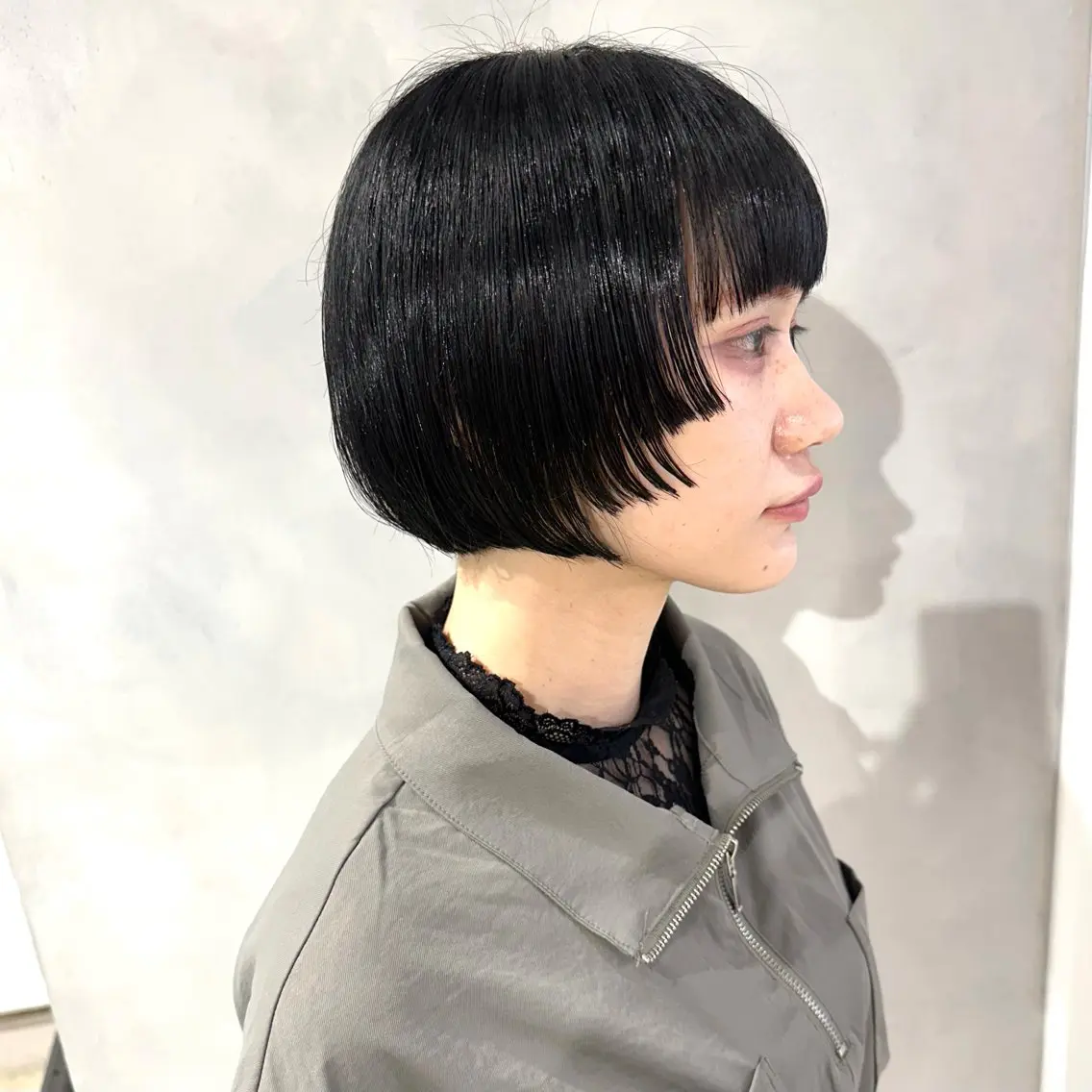 ショート カット トリートメント デザインカラー/パー マ🦖外岡咲希🦖のヘアスタイル