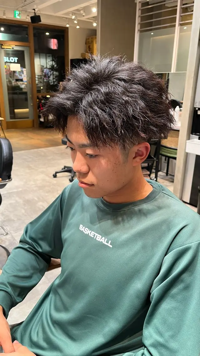 メンズ 赤み消し艶カラー🍒 髪質改善　KAIのヘアスタイル