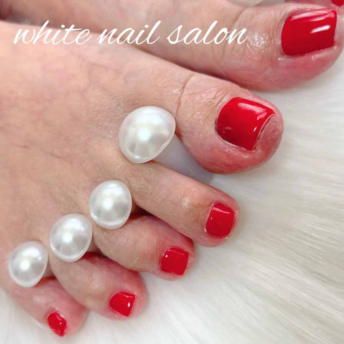 ネイル シンプルネイル ホワイト フットネイル white nail salonのネイルデザイン